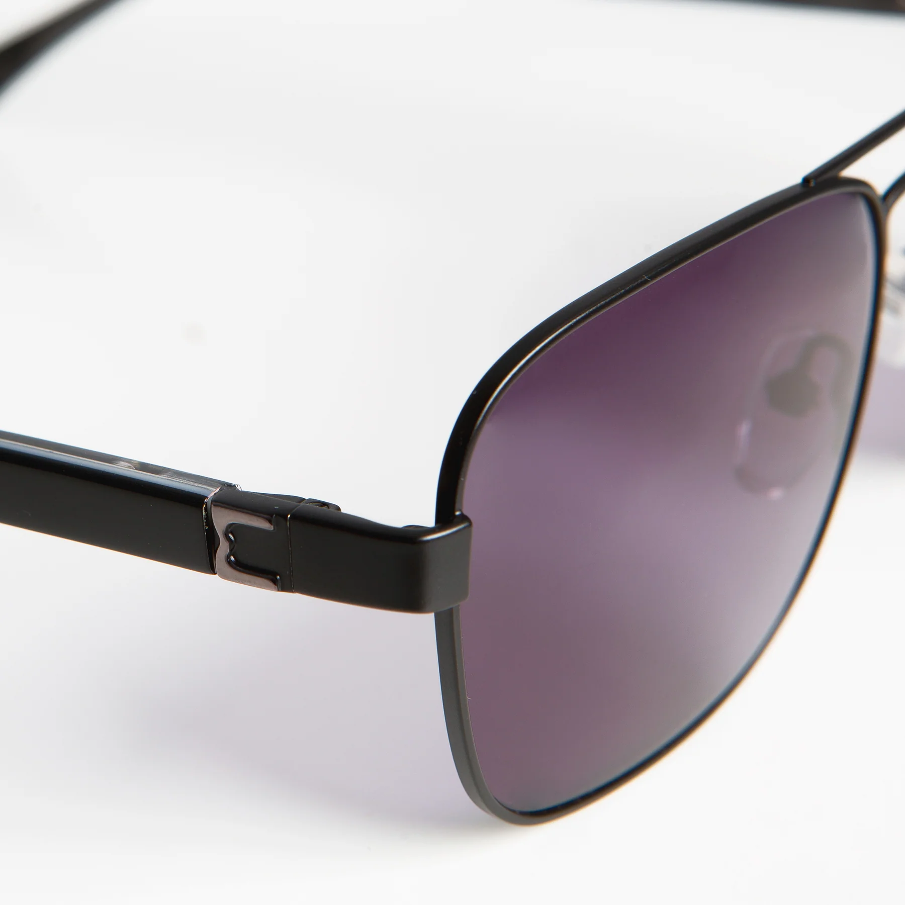 Sole Aviator Sunglasses - Black - Image 3